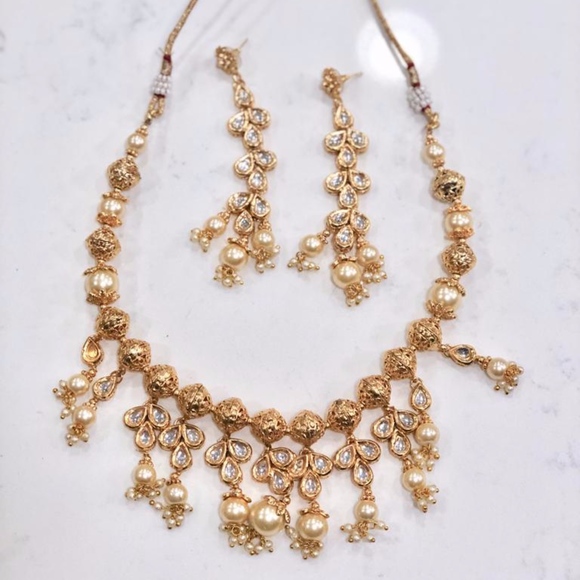 Gold Plated Kundan Necklace and Earring Set - Picture 2 of 5